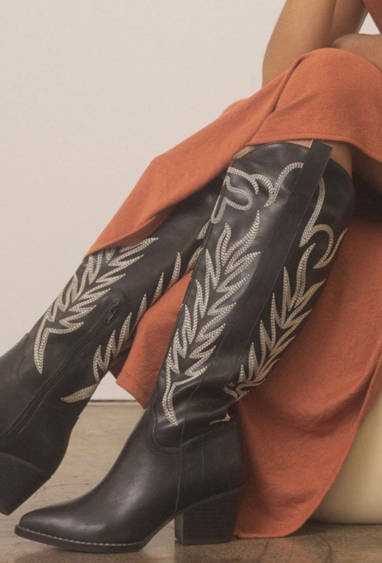 The Samara Boots Accessories