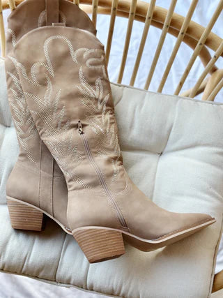 The Samara Boots Accessories