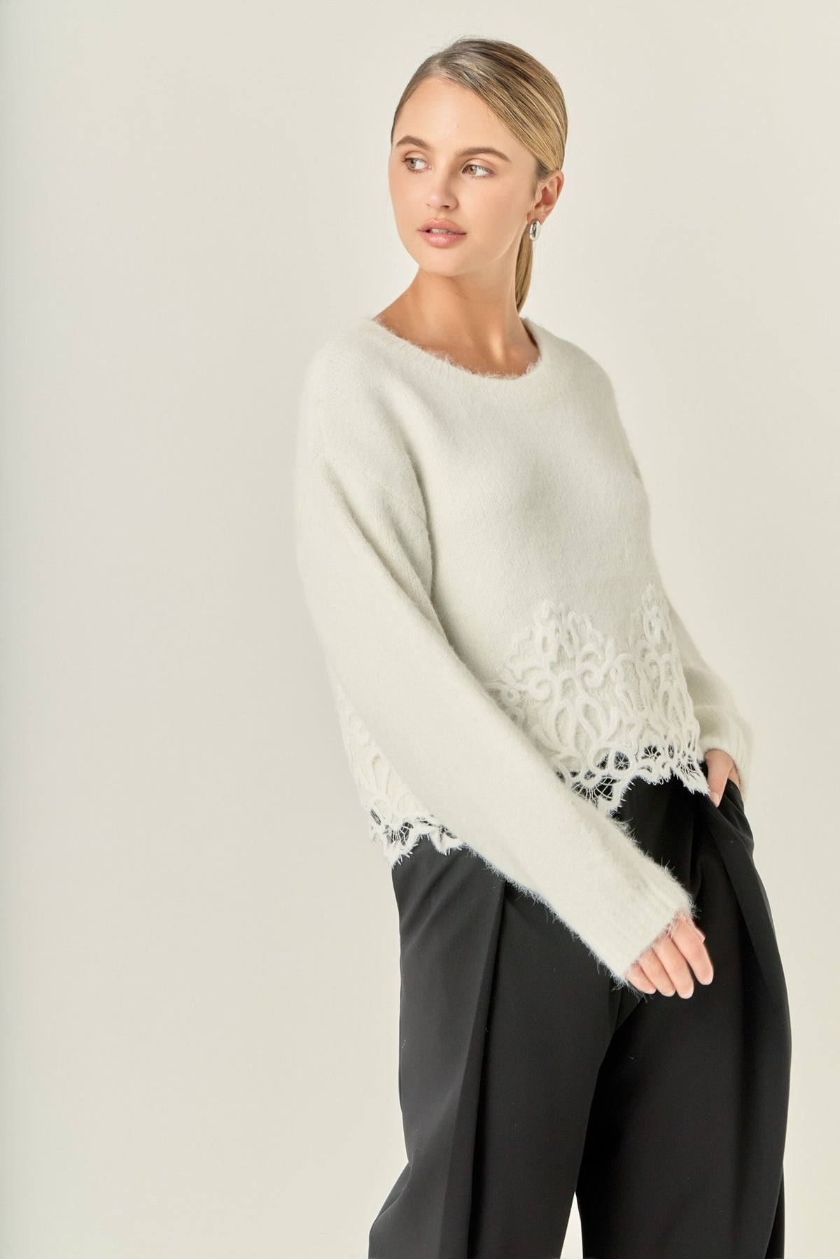 Reace Sweater