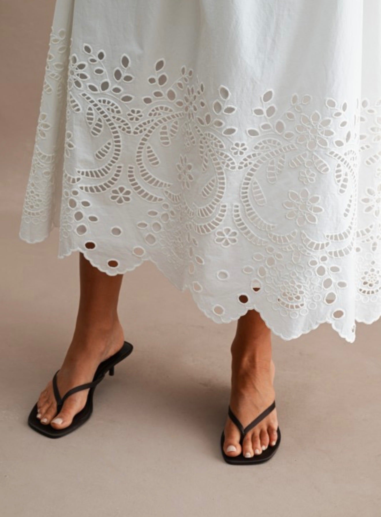 Macy Eyelet Set